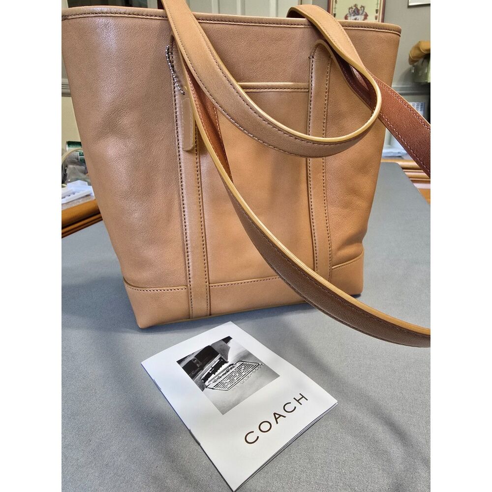 Vintage Coach Hampton Tote #5187 Leather Tote Bag - Picture 16 of 16